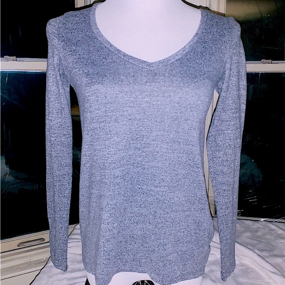 American Eagle Outfitters Soft & Sexy Plush Collection Fitted V neck Shirt